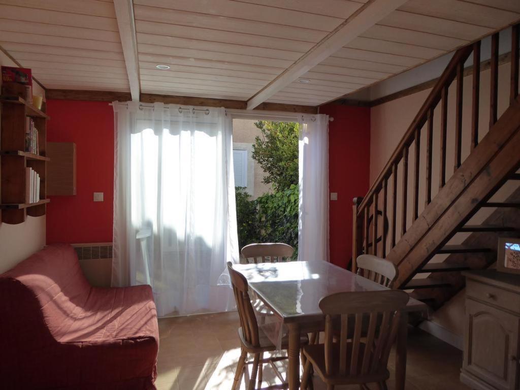 Maison De